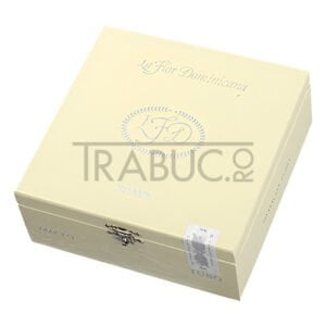 cutie cu 10 trabucuru la flor dominicana suave maceo robusto
