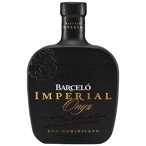 Sticlade culoare neagra cu Rom Ron Barcelo Imperial Onyx de 0,7 L cu alcool