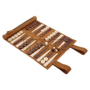 Set joc de table Melia Roll-Up Whiskey confectionat din piele naturala cu piese din lemn